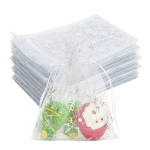 joycraft 50Pcs Christmas Drawstring Gift Bags, 3.5 x 4.7 Inches Christmas Organza Bags, White Snowflake Party Favor Bag, Xmas Mesh Jewelry Pouch for Party, Candy, Goodie, Treat Bags